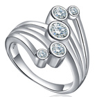 Srebrny Pierścionek Wysadzany Cyrkoniami