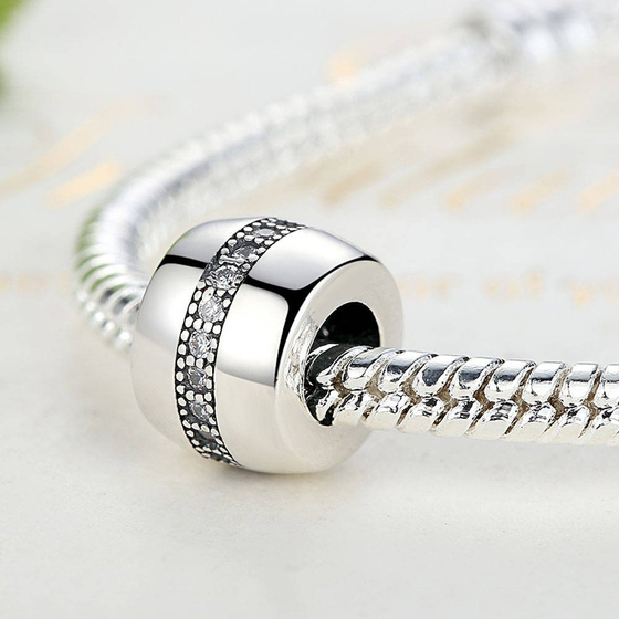 Srebrna Zawieszka Walec z Cyrkoniami