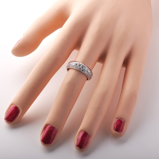 Srebrna Obrączka z Wysadzana Cyrkoniami