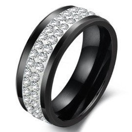 Obrączka z Czarnej Ceramiki z Białymi Cyrkoniami