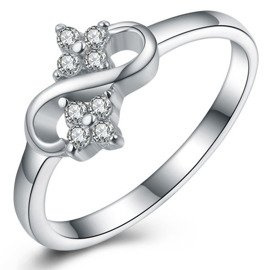 Pierścionek Srebrny Wysadzany Cyrkoniami