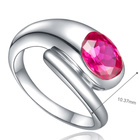 Srebrny Pierścionek z Rubinową Cyrkonią