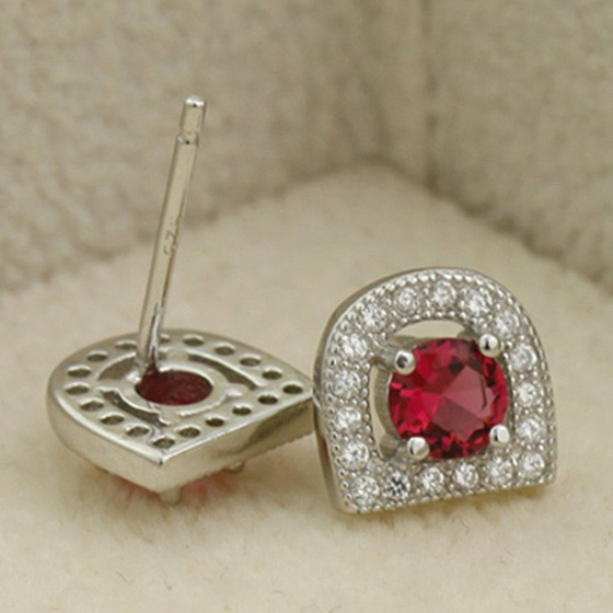 Srebrne Kolczyki z Runowymi Cyrkoniami