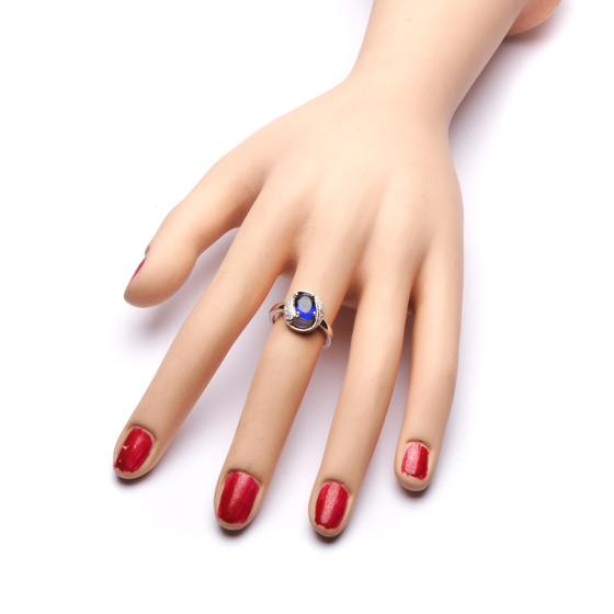 Srebrny Pierścionek z Szafirową Cyrkonią