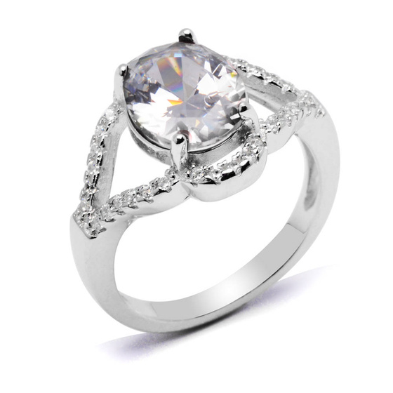 Srebrny Pierścionek z Diamentową Cyrkonią