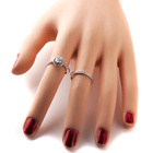 Podwójny Pierścionek Srebrny z Białymi Kamieniami