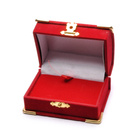 Ozdobne Czerwone Pudełeczko na Biżuterię