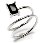 Srebrna Obrączka Spiralka z czarnym Kamieniem