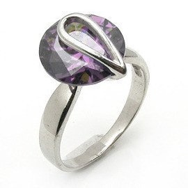 Pierścionek Srebrny z Fioletową Cyrkonią