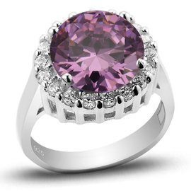 Pierścionek Srebrny z Okrągłą Fioletową Cyrkonią