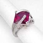 Pierścionek Srebrny z Dużą Rubinową Cyrkonią
