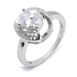 Srebrny Pierścionek z Diamentową Cyrkonią