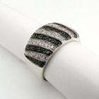 Pierścionek Srebrny z Biało Czarnymi Cyrkoniami