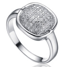 Srebrny Pierścionek Wysadzany Cyrkoniami