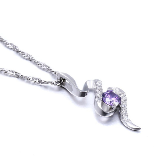Srebrna Zawieszka z Fioletowym Kamieniem
