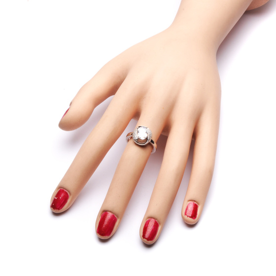 Srebrny Pierścionek z Diamentową Cyrkonią