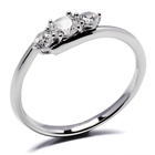 Srebrny Pierścionek z Diamentowymi Cyrkoniami