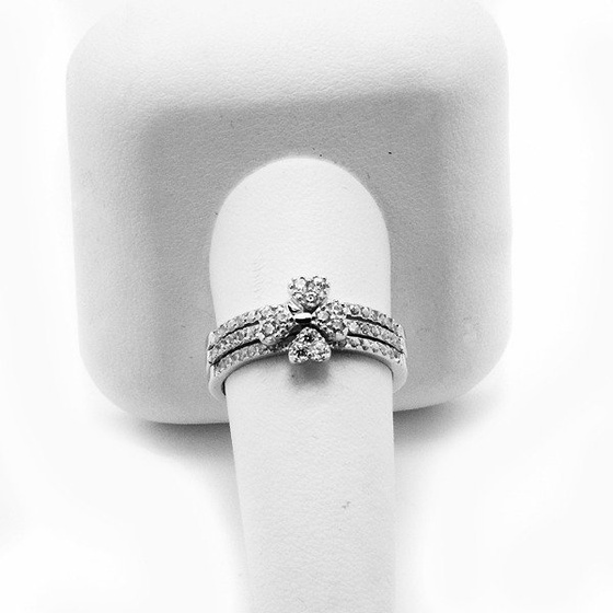 Potrójny Pierścionek Srebrny Koniczynka