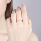 Srebrny Pierścionek Kwiatuszek z Cyrkoniami