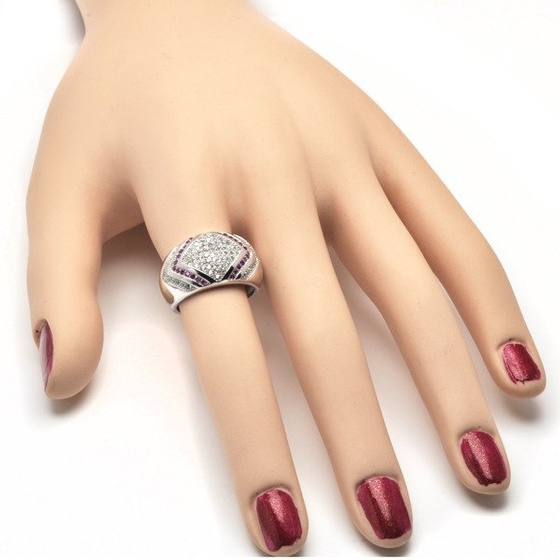 Srebrna Obrączka Wysadzana Rubinowymi Cyrkoniami