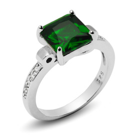 Srebrny Pieścionek z Kwadratową Zieloną Cyrkonią
