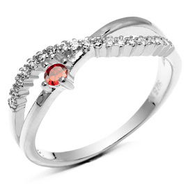 Srebrny Pierścionek Wysadzany Cyrkoniami