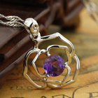 Srebrna Zawieszka z Fioletowym Kamieniem