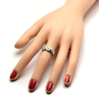 Srebrny Pierścionek z Zielonym Opalem i Cyrkoniami