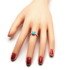 Pierścionek Srebrny z Błękitnym Opalem