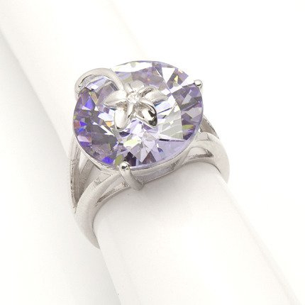 Srebrny Pierścionek z Dużą Fiołkową Cyrkonią