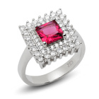 Srebrny Pieścionek Kwadratowy z Rubinową Cyrkonią