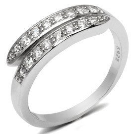 Pierścionek Srebrny Wysadzany Białymi Cyrkoniami