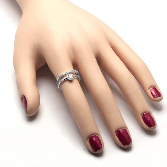 Pierścionek Srebrny Serce Wysadzany Cyrkoniami