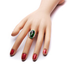 Srebrny Pierścionek z Dużym Zielonym Kamieniem