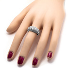 Pierścionek Srebrny Wysadzany Białymi Kamieniami