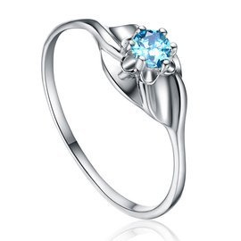 Srebrny Pierścionek z Błękitną Cyrkonią