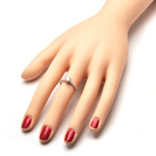 Pierścionek Srebrny Wysadzany Cyrkoniami