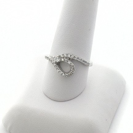 Srebrny Pierścionek Mieniące Białe Cyrkonie