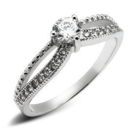 Srebrny Pierścionek z Brylantowymi Kamieniami