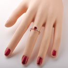 Srebrny Pierścionek z Czerwoną Cyrkonią