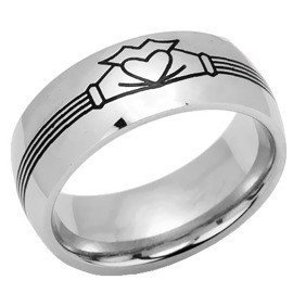 Obrączka Stal Szlachetna Ręce Trzymające Serce