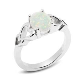Pierścionek Srebrny z Białym Owalnym Opalem