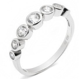 Srebrny Pierścionek z Białymi Cyrkoniami