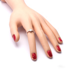 Srebrny Pierścionek z Okrągłym Białym Opalem