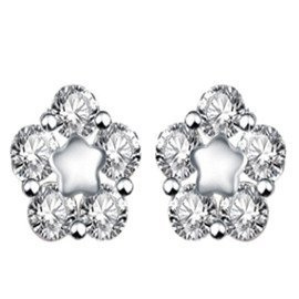 Srebrne Kolczyki Pąk z Białych Cyrkoni