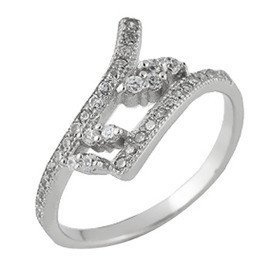 Srebrny Pierścionek z Białymi Cyrkoniami