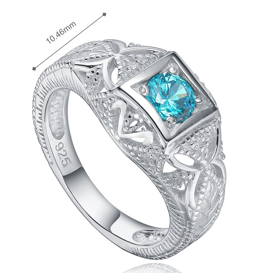 Srebrny Pierścionek z Błękitną Cyrkonią