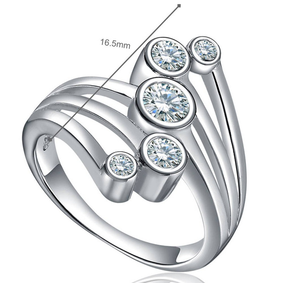 Srebrny Pierścionek Wysadzany Cyrkoniami