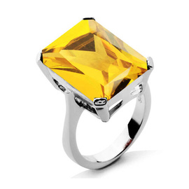Srebrny Pierścionek z Dużą Żółtą Cyrkonią