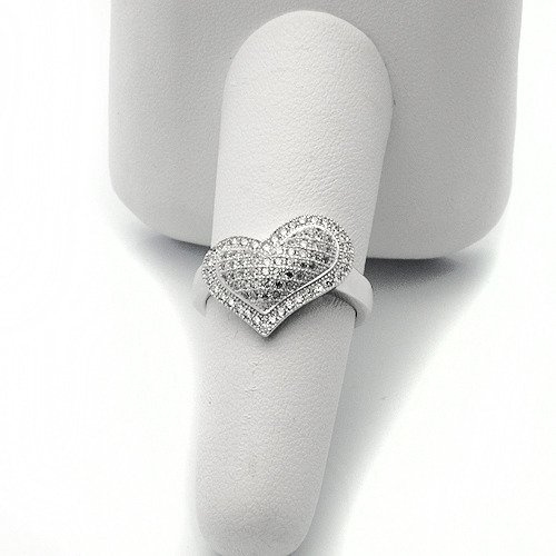 Pierścionek Srebrny Serce z Białymi Kamieniami